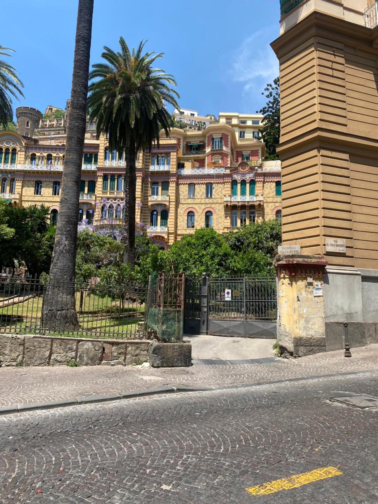 Apartment Casetta Di Bibi A Piazza Amedeo Neapel