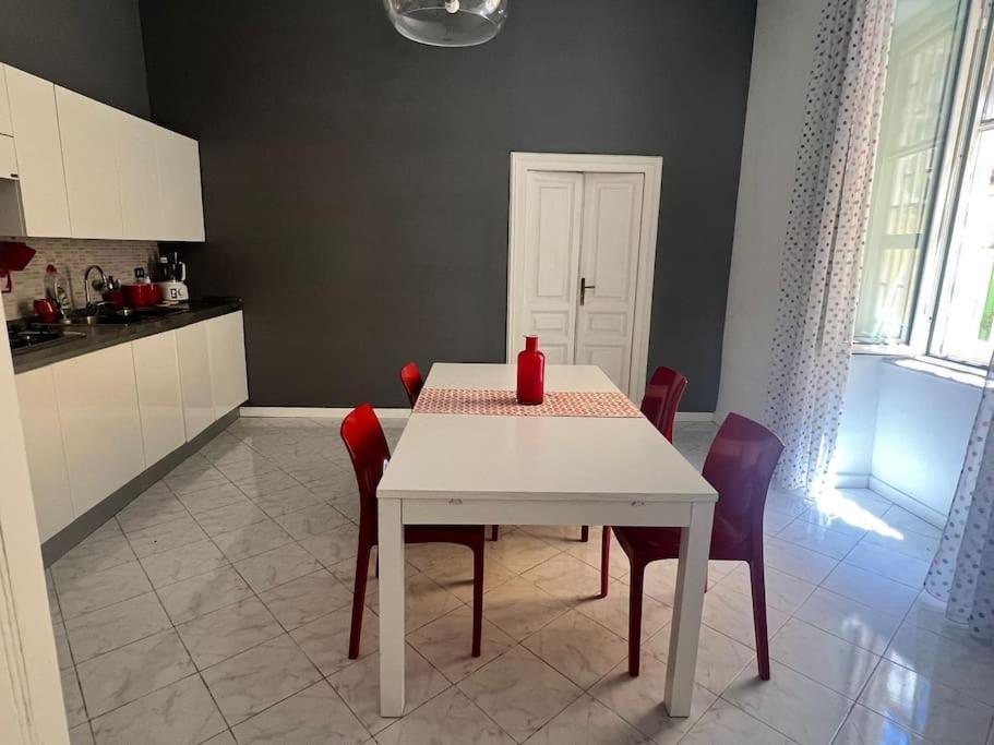 Casetta Di Bibi A Piazza Amedeo Apartment Neapel